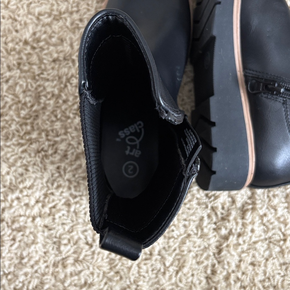 Art Class | Laurel Chelsea Boots (Black) -EUC - Picture 11 of 15